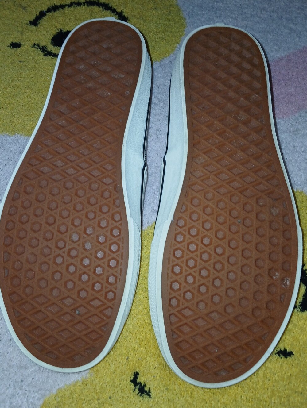 Pre-loved Vans White Low-Top Sneakers with Yellow Floral Embroidery. Worn 1 X. - Picture 4 of 7